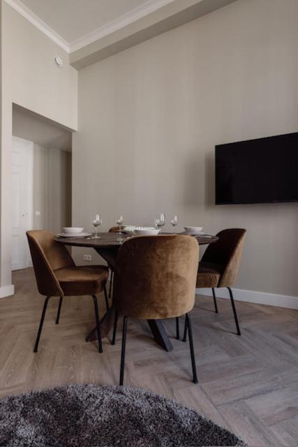 High End 2 Bedroom Family With Ac Holiday home *